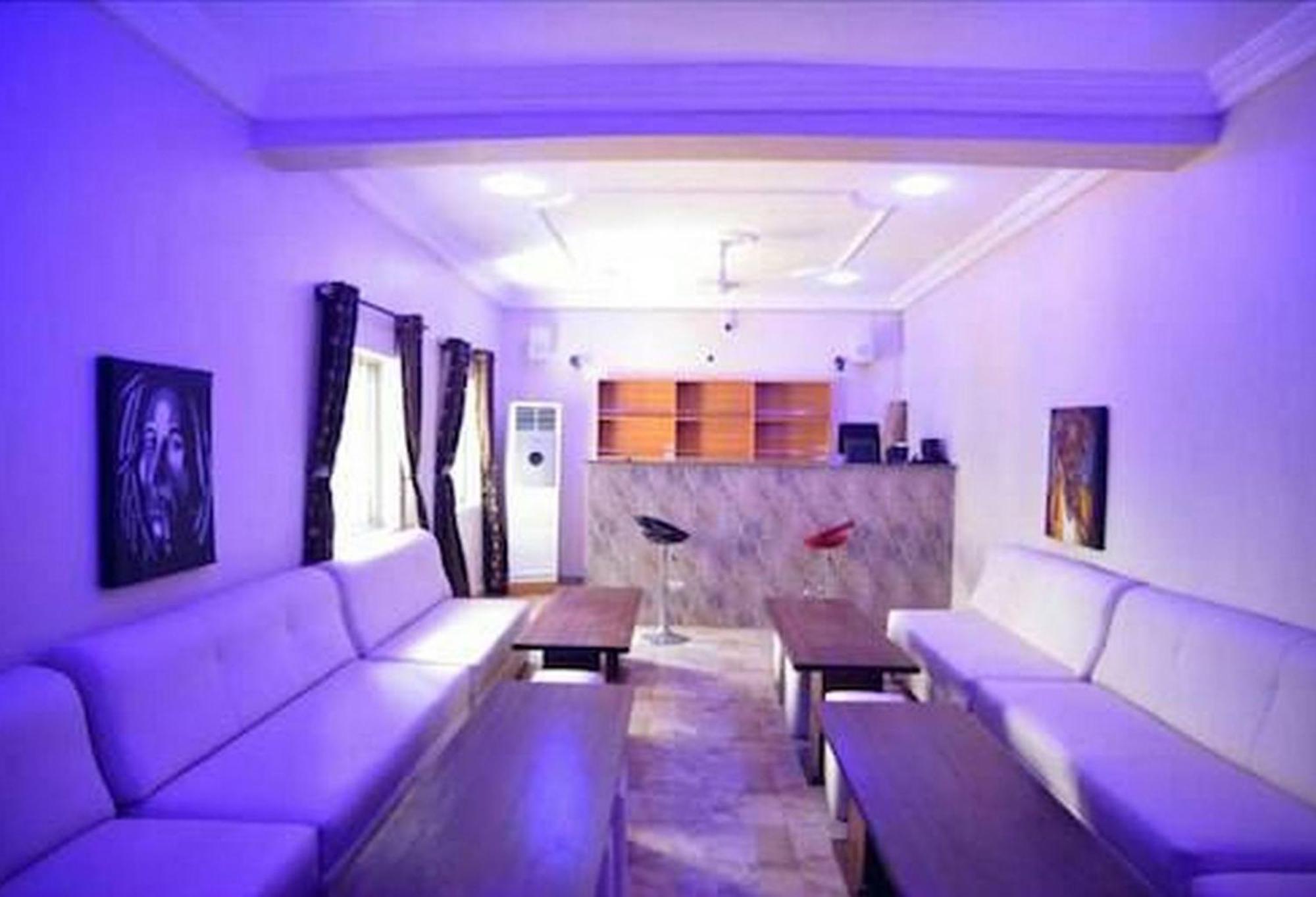Room In Lodge - Seth Hotel Asaba Esterno foto
